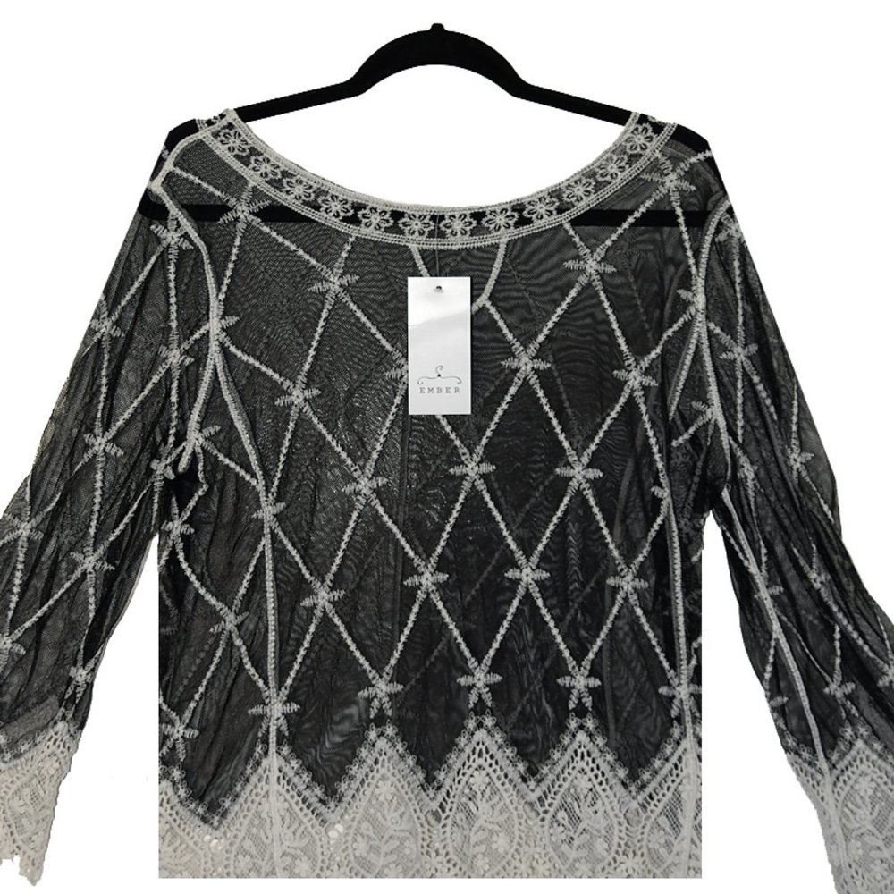Blk Sheer Top By Ember